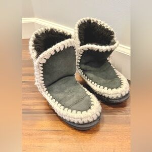 MOU Black and white size 3 Kids Moc Boots